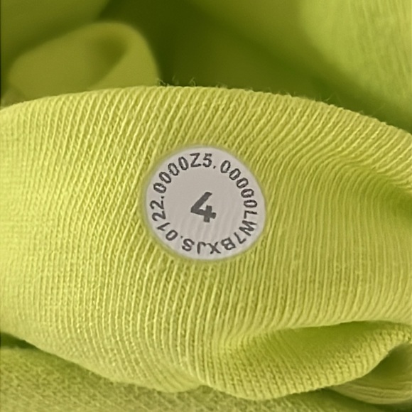 Lululemon Women Sz 4 Loungeful High-Rise Fleece Short 4" Electric Lemon - Picture 9 of 12